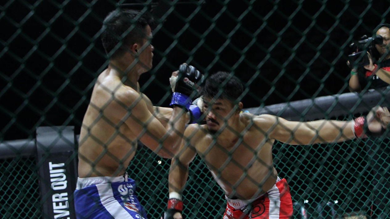 Hendrik Tarigan Kalahkan Hatoropan Simbolon di One Pride