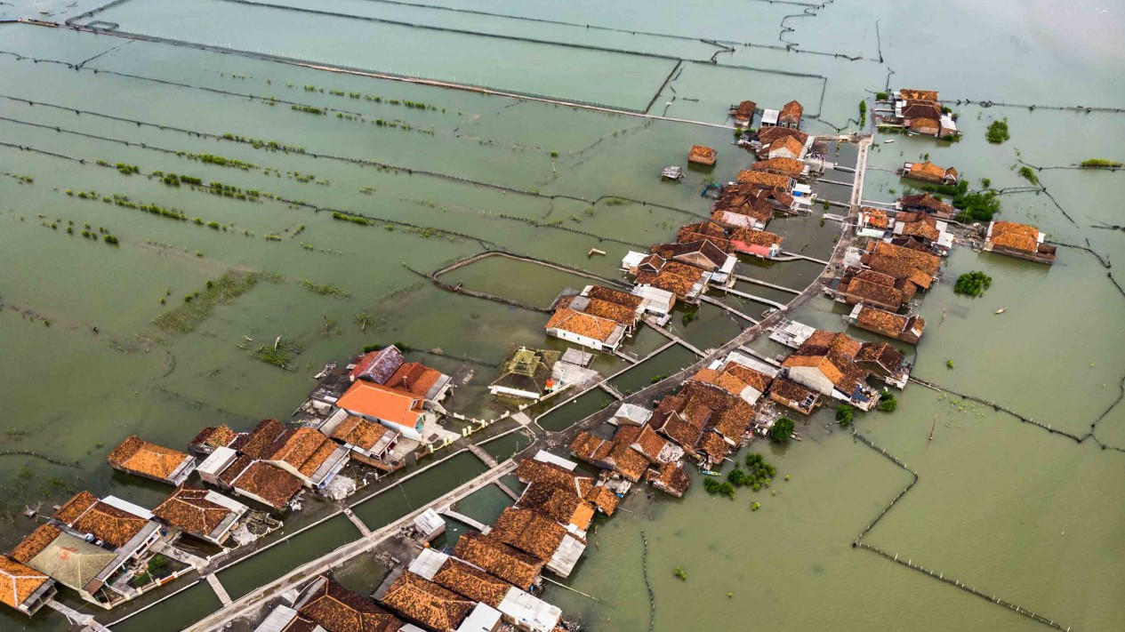 Parahnya Abrasi Merendam Ratusan Rumah di Pesisir Jawa