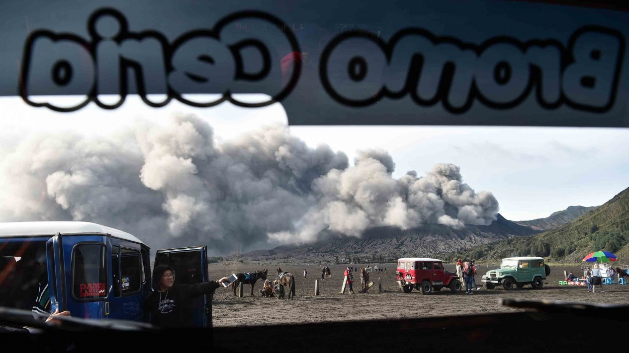 Erupsi, Pengunjung Gunung Bromo Masih Ramai