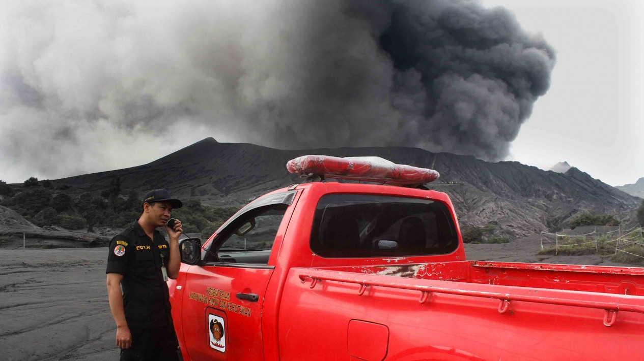 Erupsi, Gunung Bromo Masih Ramai Wisatawan