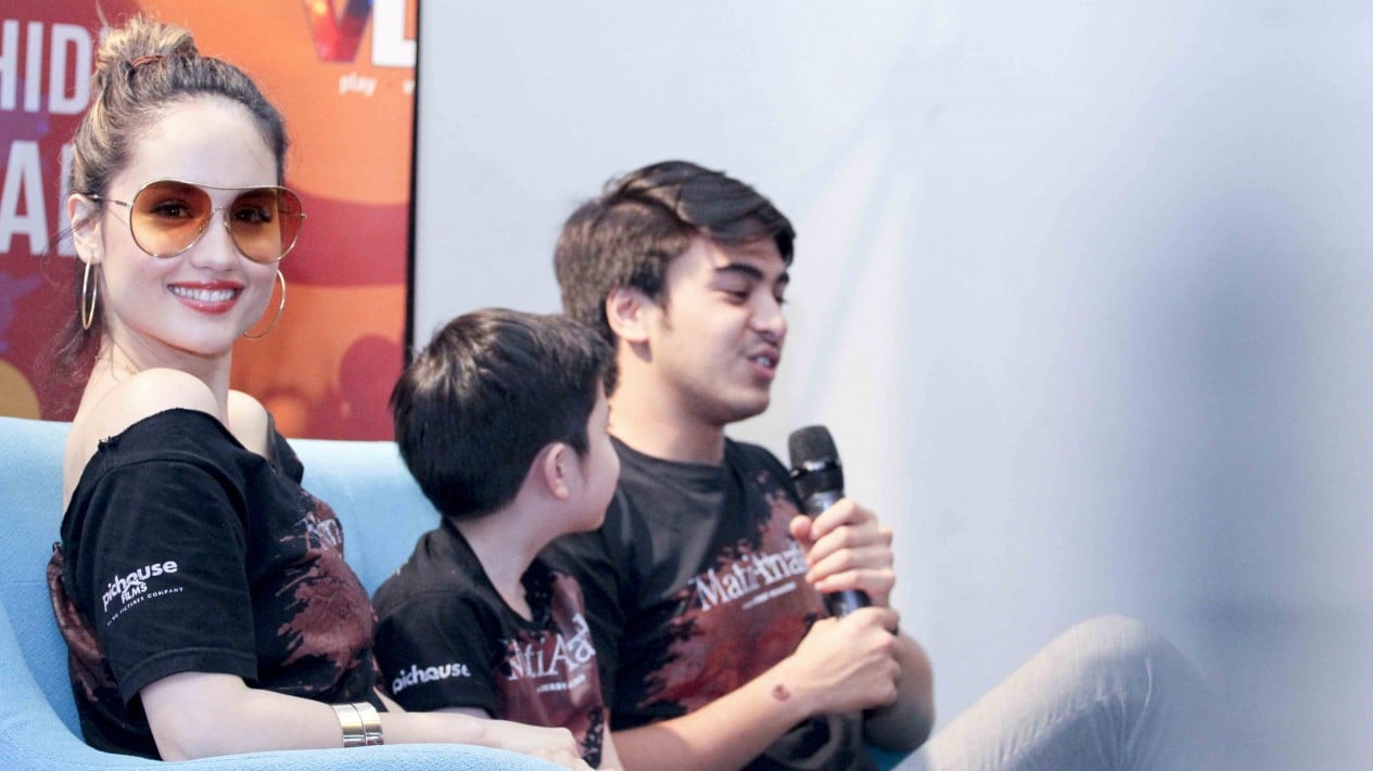 Gaya Cinta Laura Bersama Pemain Film MatiAnak di VIVA