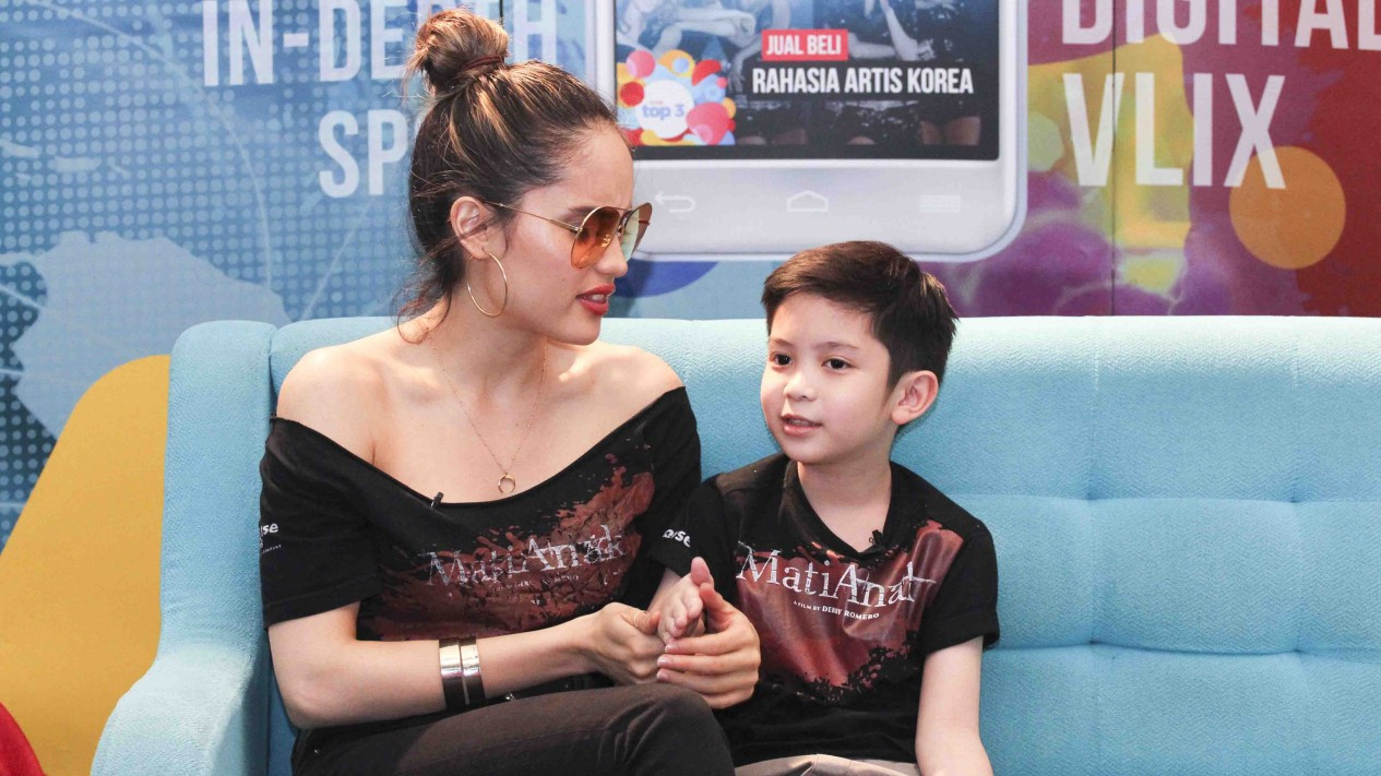 Gaya Cinta Laura Bersama Pemain Film MatiAnak di VIVA