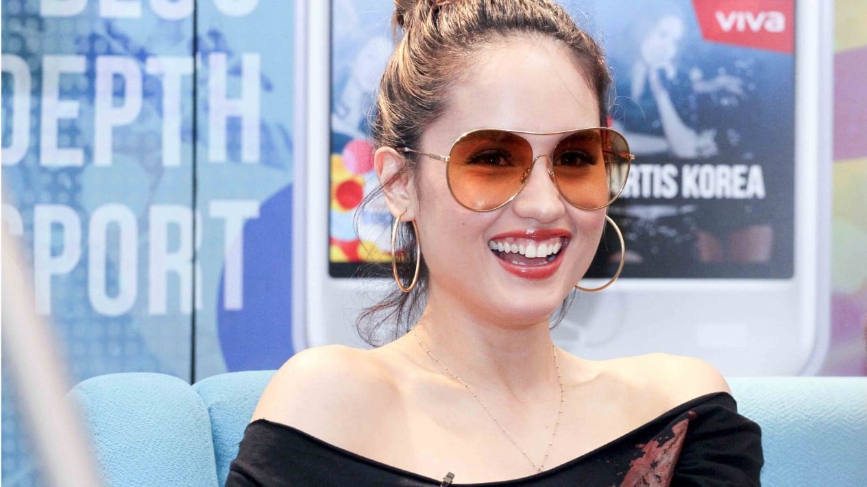 Gaya Cinta Laura Bersama Pemain Film MatiAnak di VIVA