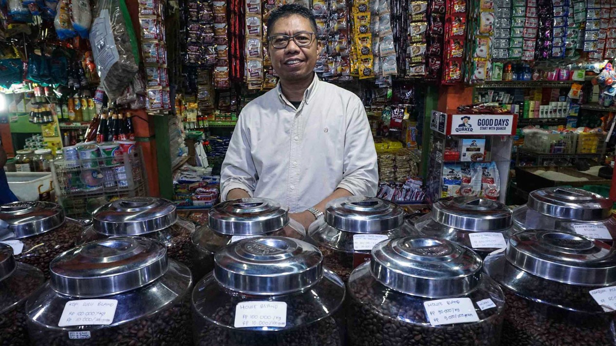Sosok Dibalik Kios Dunia Kopi di Jakarta