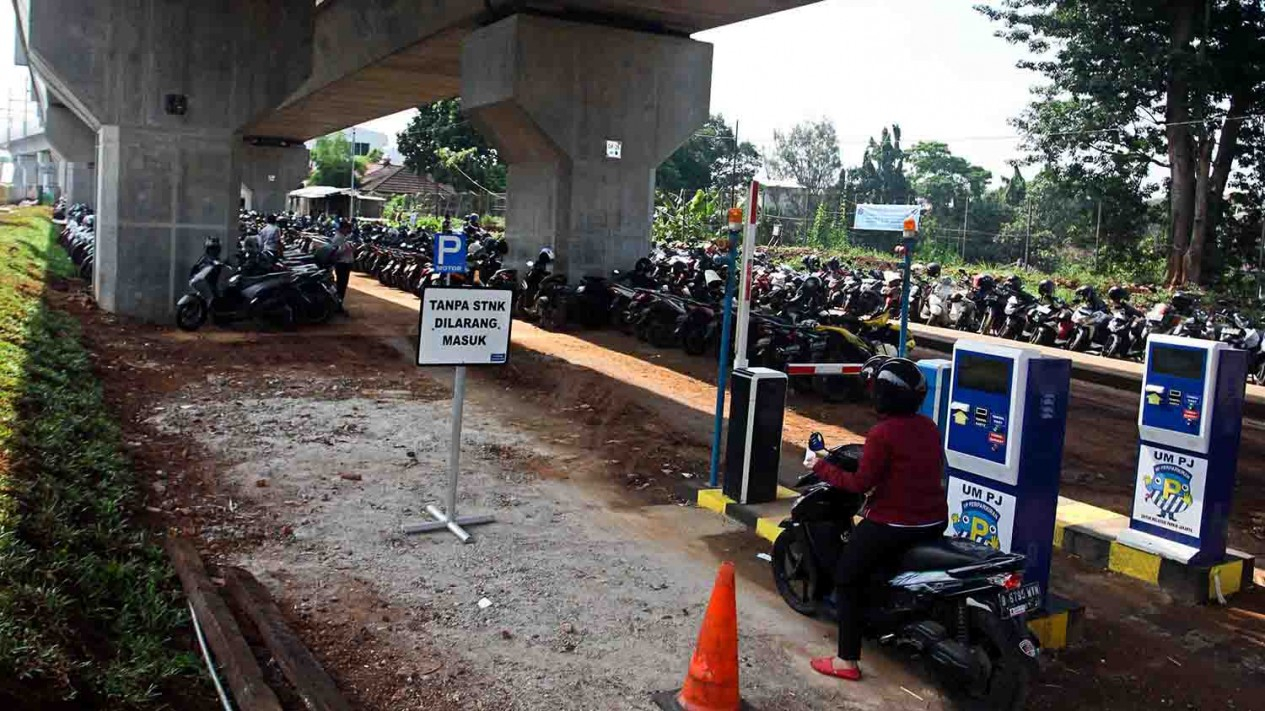Murah, Parkir di Park and Ride Stasiun MRT Lebak Bulus