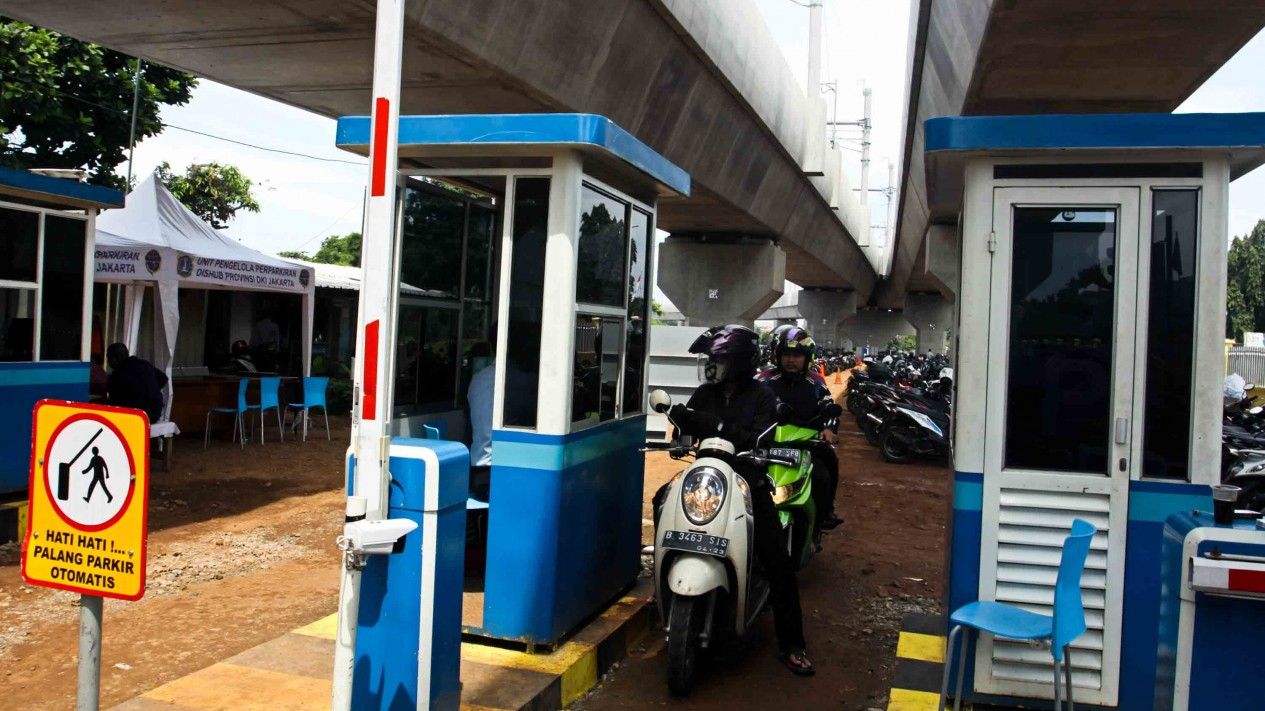 Murah, Parkir di Park and Ride Stasiun MRT Lebak Bulus
