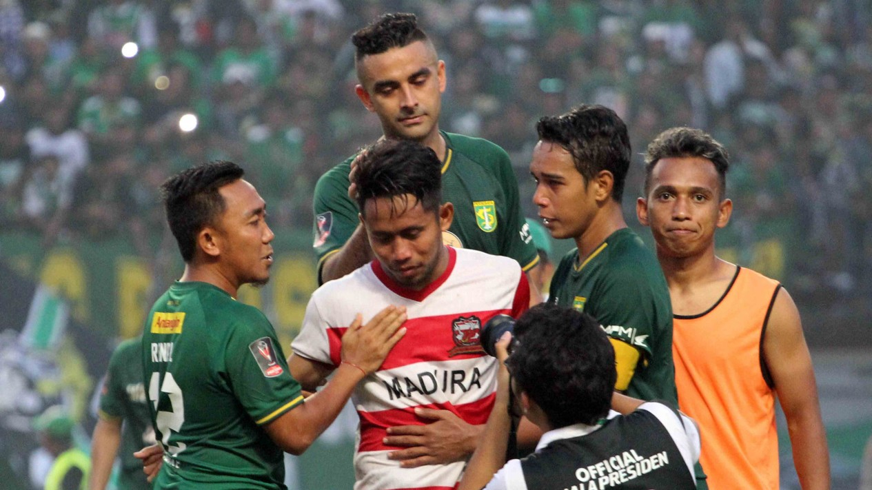 Air Mata Andik Vermansah di Laga Persebaya vs MU