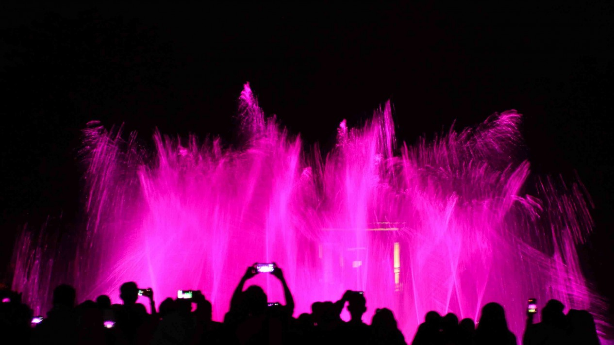 Keseruan Festival of Light 2019 di Pekanbaru