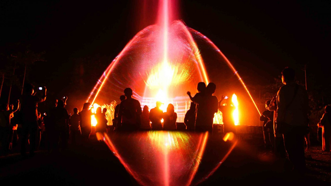 Keseruan Festival of Light 2019 di Pekanbaru