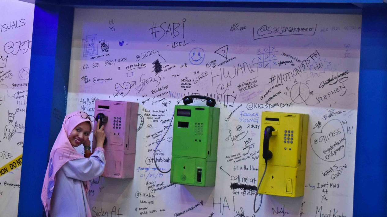 Serunya Selfie di Instalasi Seni USS Arcade