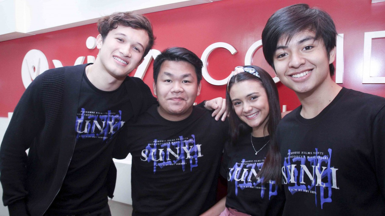 Seru, Kunjungan Pemain Film Sunyi ke VIVA