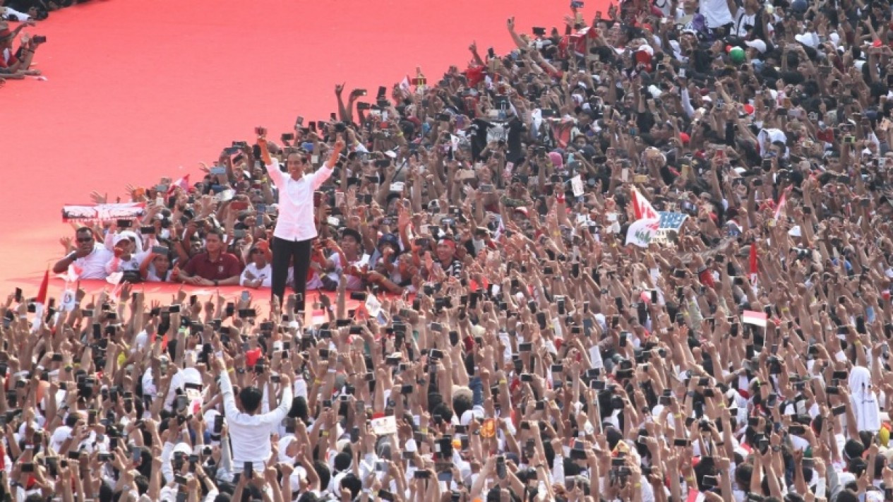 Lautan Massa saat Kampanye Akbar Jokowi-Ma'ruf Amin di GBK