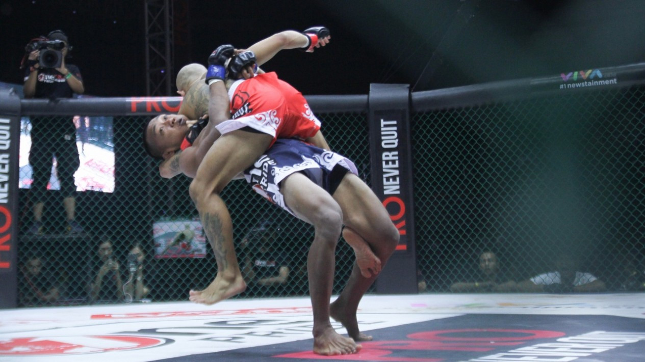 Fight Night 28, Brando Mamana Sukses Tekuk Agus