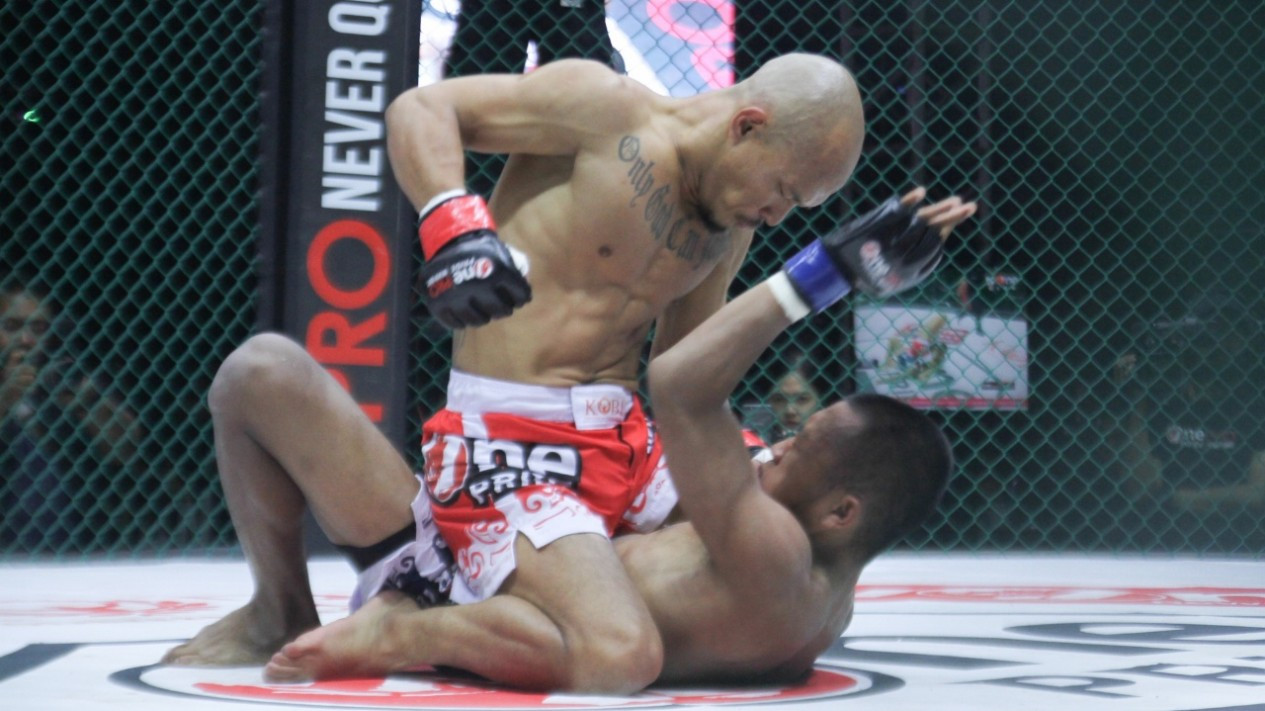 Fight Night 28, Brando Mamana Sukses Tekuk Agus