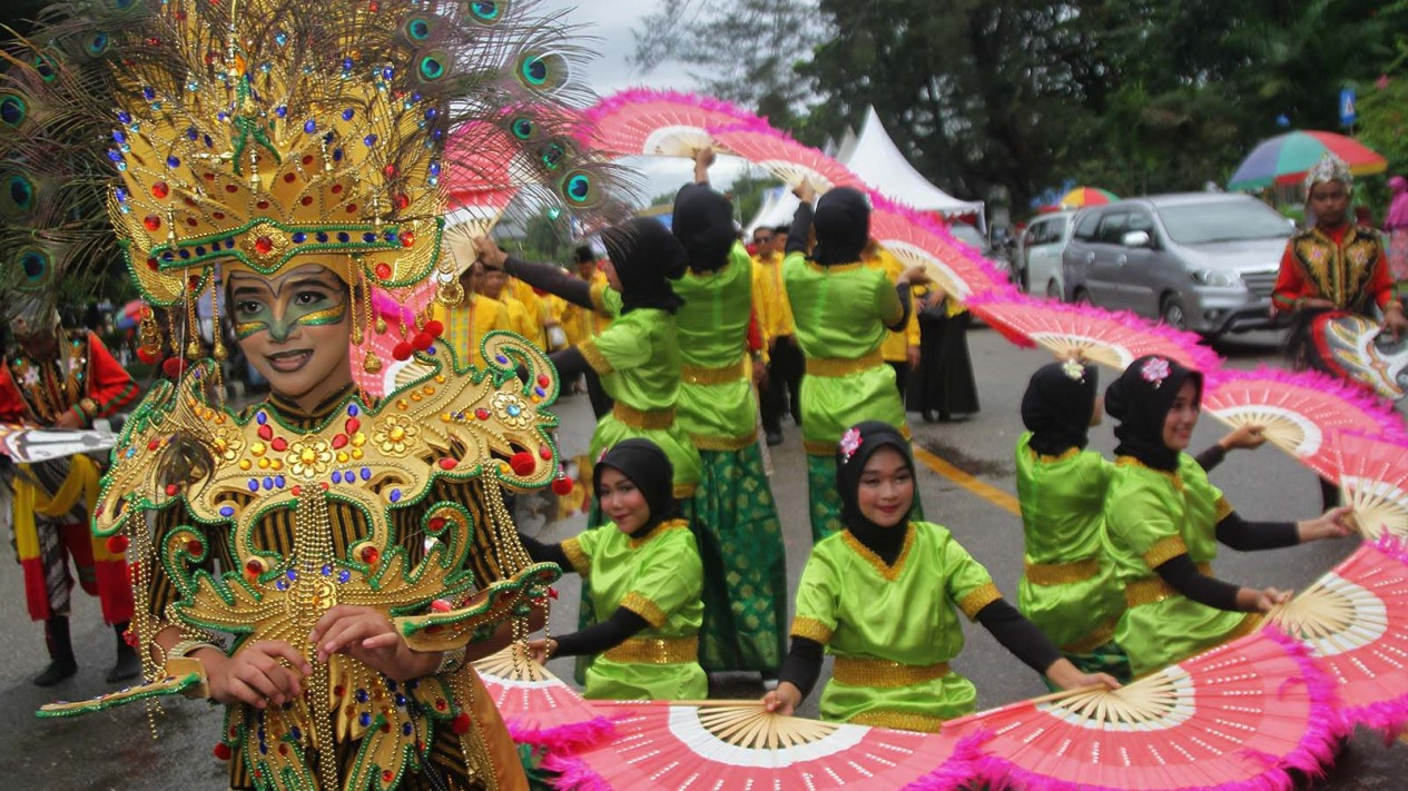 Festival Tenun dan Atraksi Budaya Daerah Sulawesi Tenggara