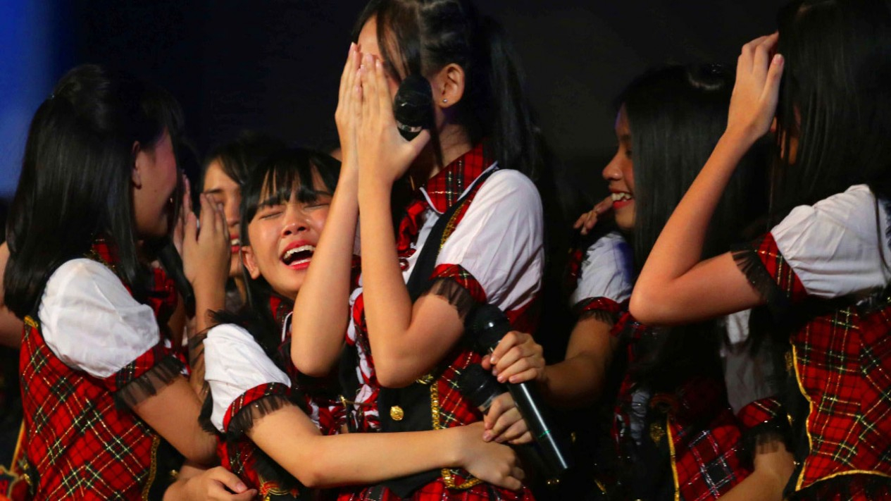 FOTO: Momen Emosional di Konser Kelulusan Shania JKT48