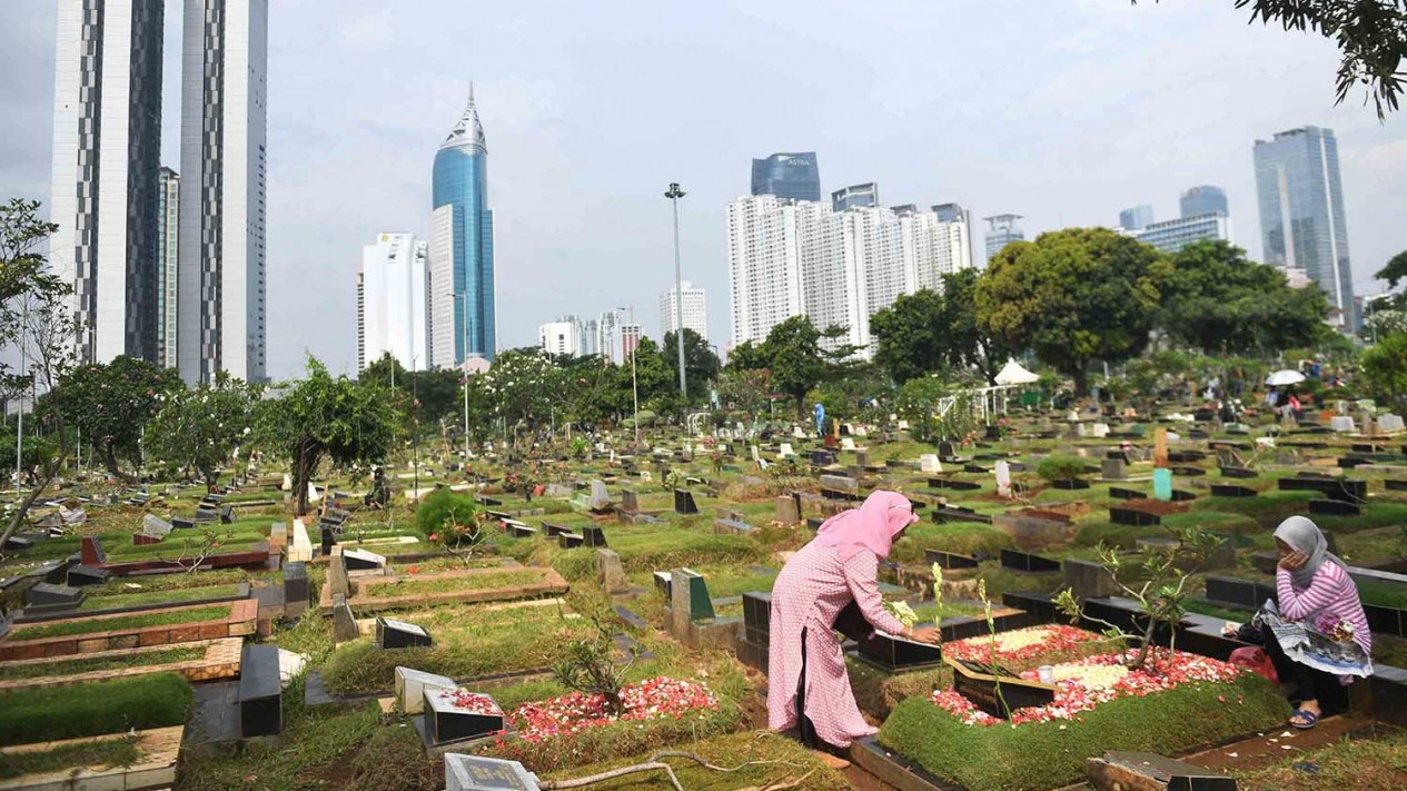 Tradisi Ziarah Kubur Jelang Ramadan di Indonesia