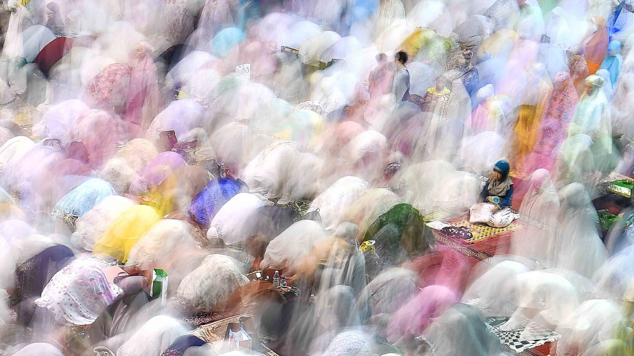 Salat Tawarih Pertama Umat Islam Indonesia