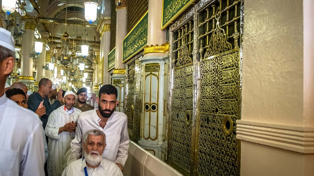 Berziarah di Makam Nabi Muhammad SAW