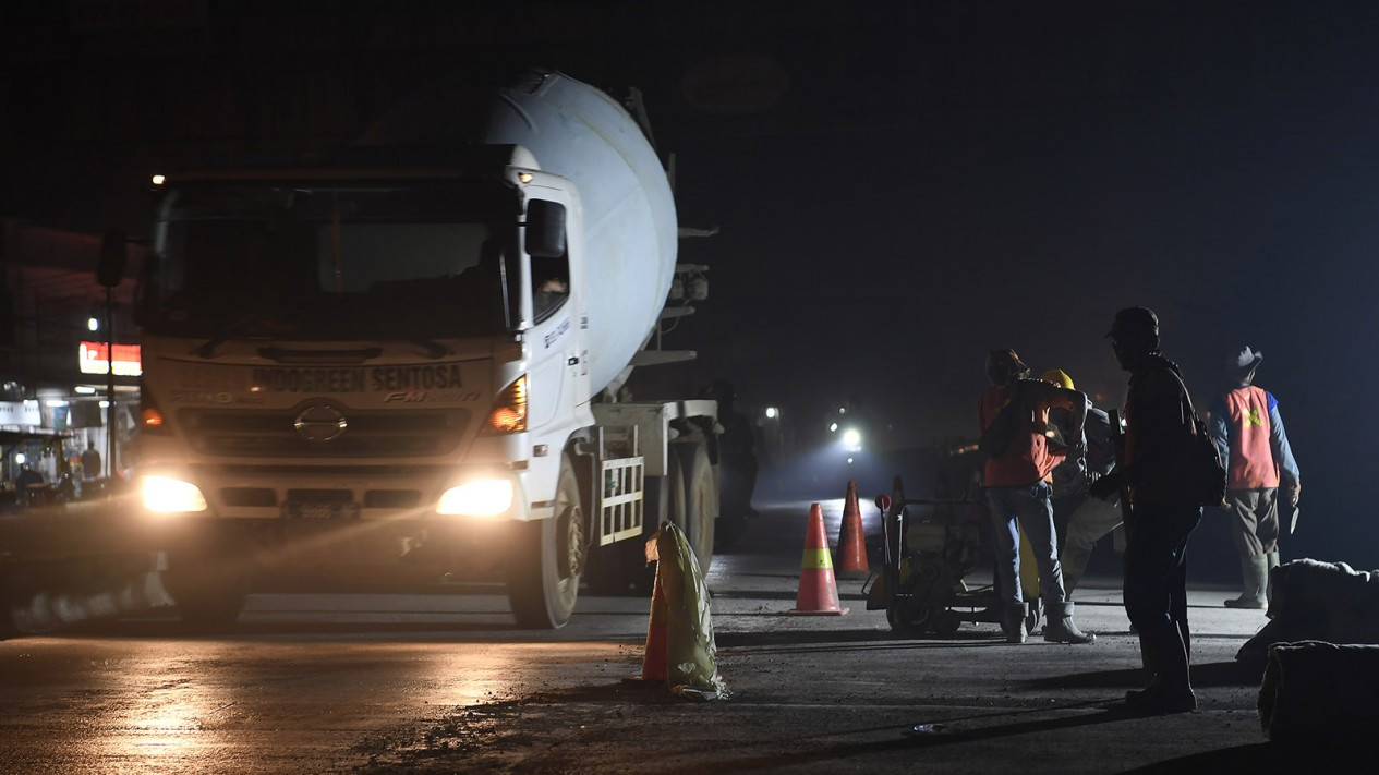 Perbaikan Jalur Mudik di Pamanukan Jawa Barat