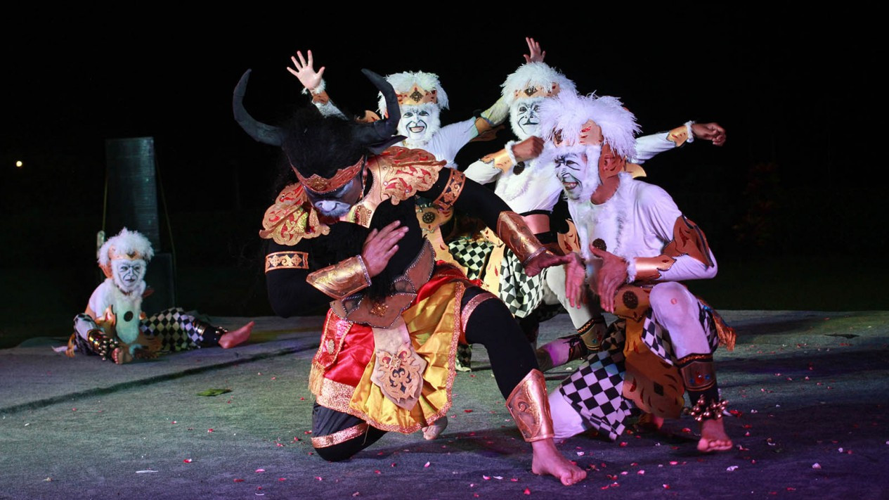 Pemberdayaan Seni Budaya Warga Desa Melalui Balkondes