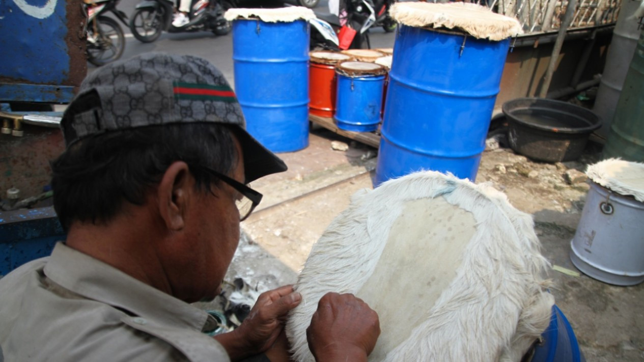 Proses Pembuatan Bedug Kulit