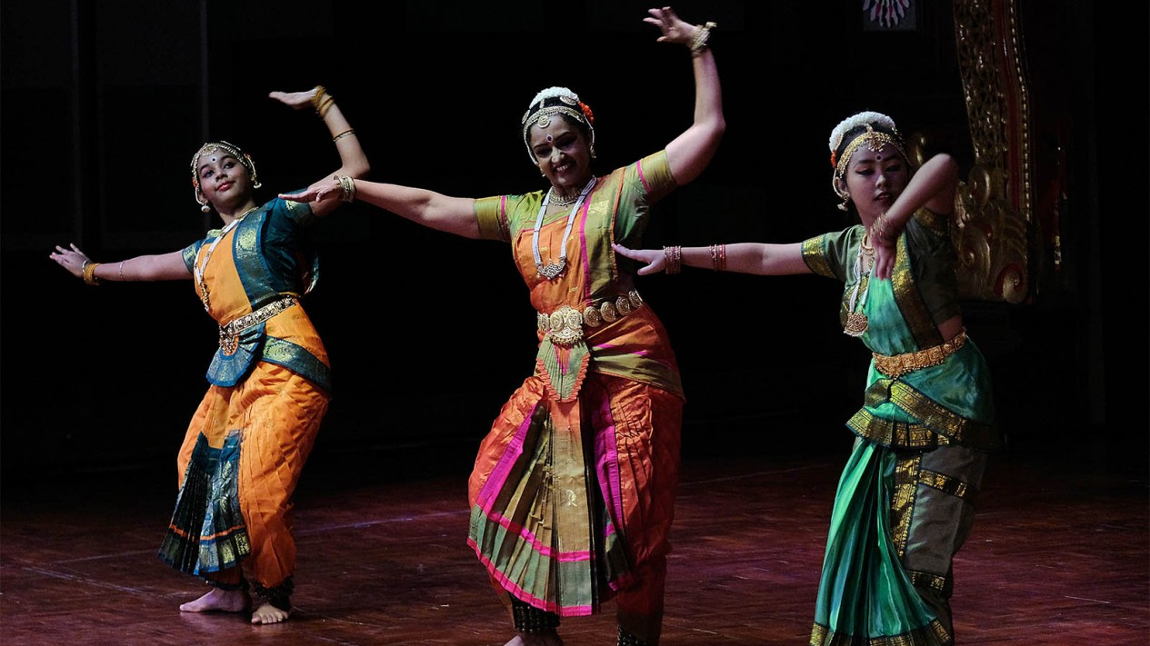 Tari Klasik India dalam Pesta Kesenian Bali
