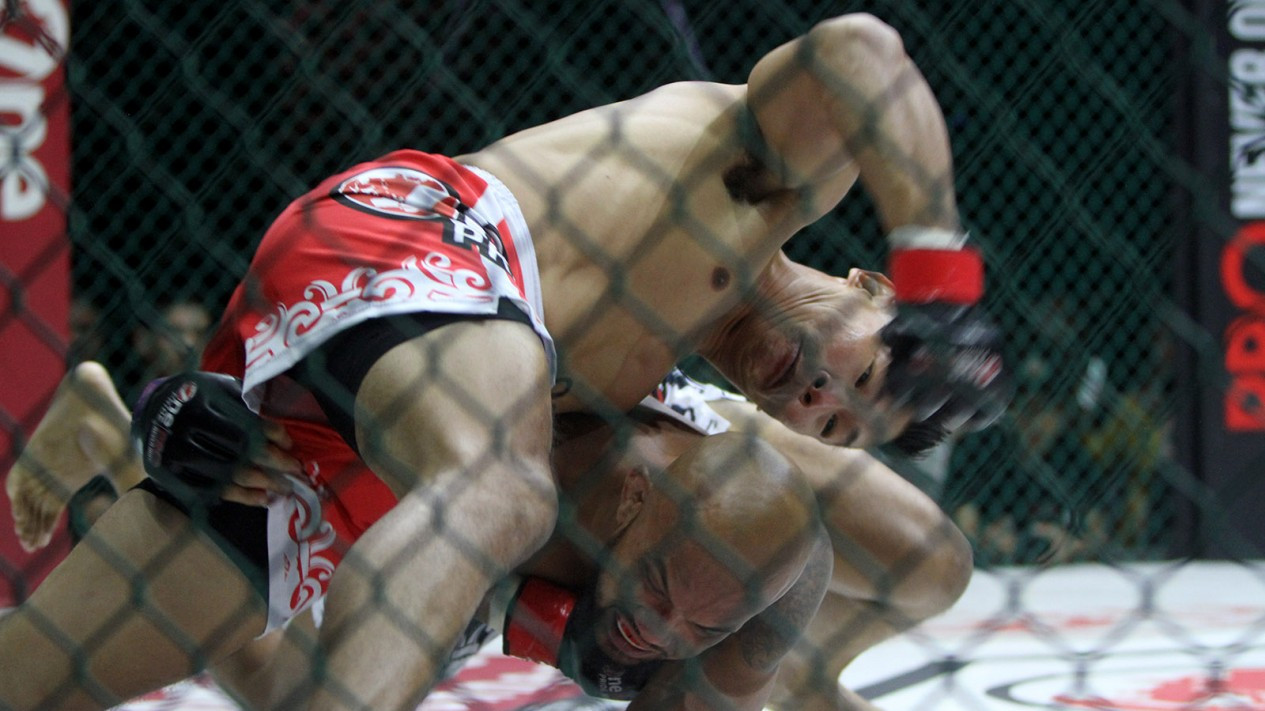 Kalahkan Ahong, Theo Ginting Juara Baru Kelas Welterweight