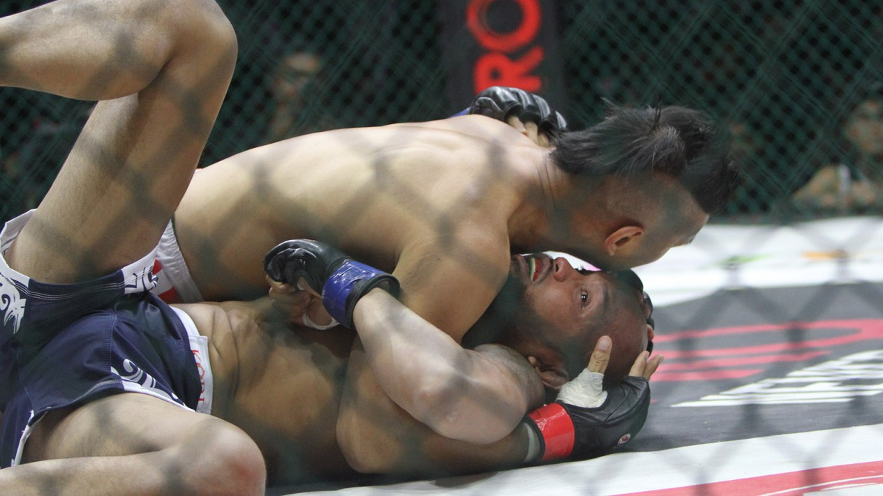 Kalahkan Ahong, Theo Ginting Juara Baru Kelas Welterweight