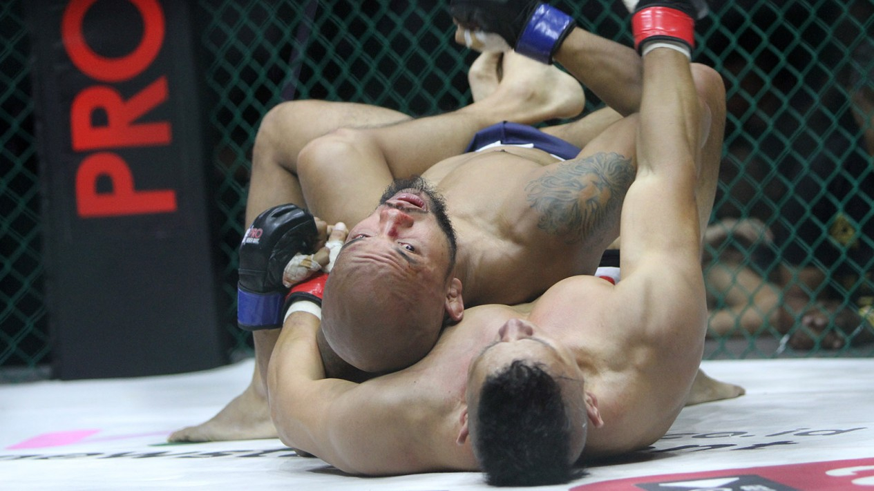 Kalahkan Ahong, Theo Ginting Juara Baru Kelas Welterweight