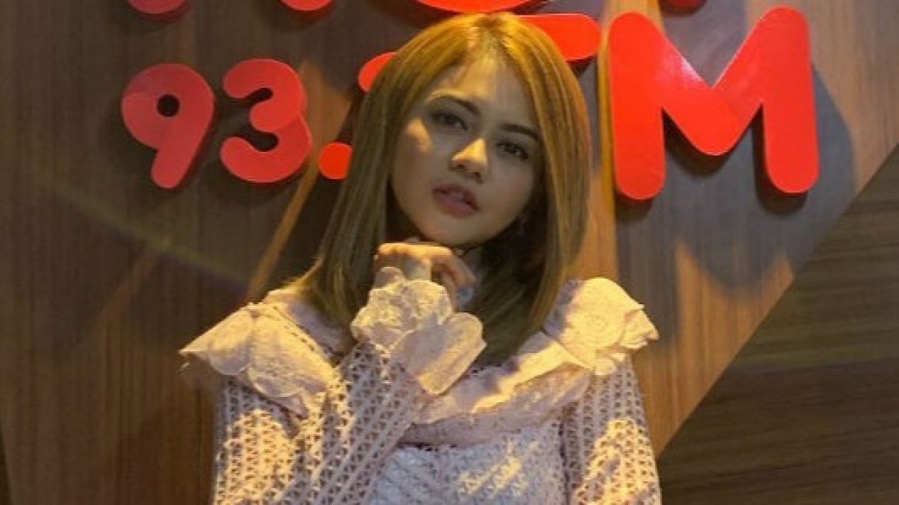Lima Model dan Warna Rambut Terbaik Jenita Janet