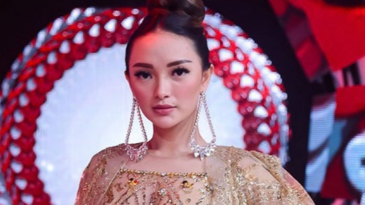 Lima Foto Zaskia Gotik Ini Paling Banyak Disukai Warganet