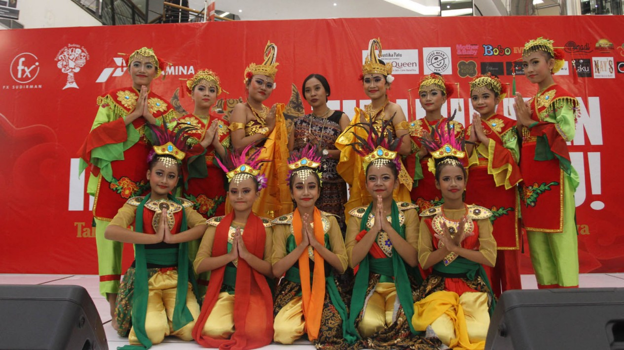 Pesona Keindahan Wastra Nusantara di Tunjukkan IndonesiaMu!