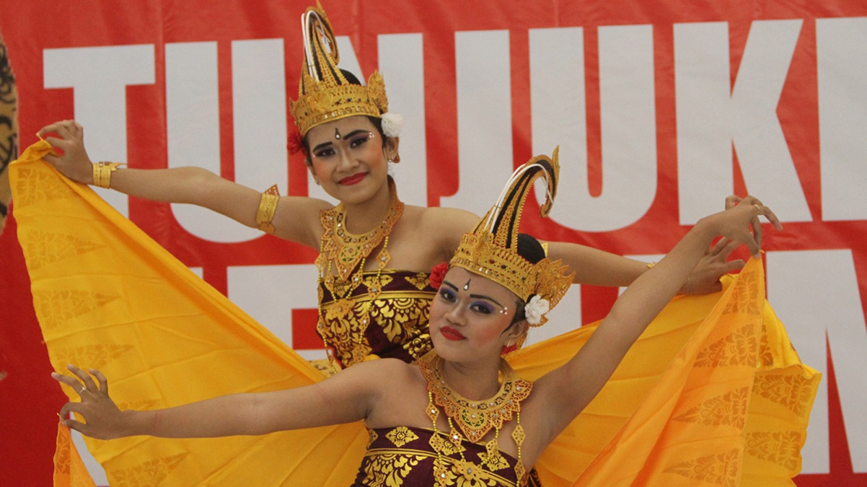 Pesona Keindahan Wastra Nusantara di Tunjukkan IndonesiaMu!