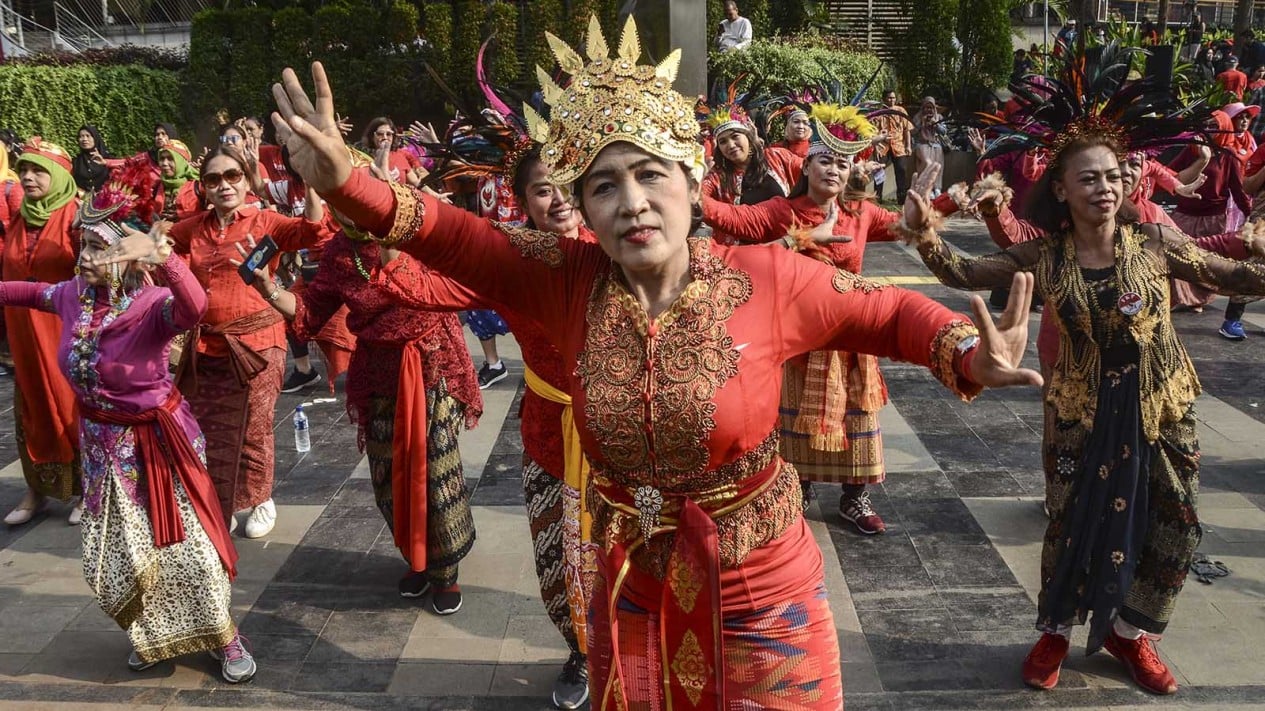 Flash Mob Tarian Daerah "Tunjukkan Indonesiamu"