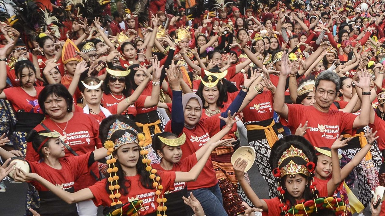 Flash Mob Tarian Daerah "Tunjukkan Indonesiamu"