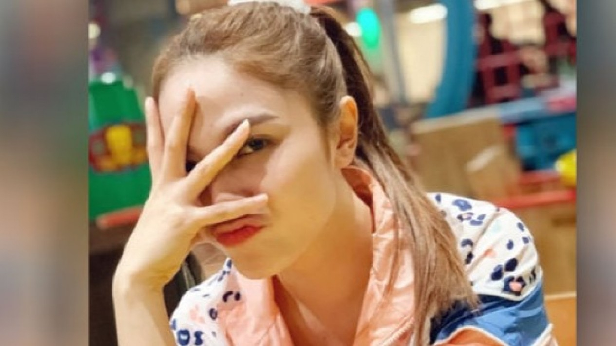 Pose Duckface Mulai dari Via Vallen Hingga Siti Badriah Bikin Gemas