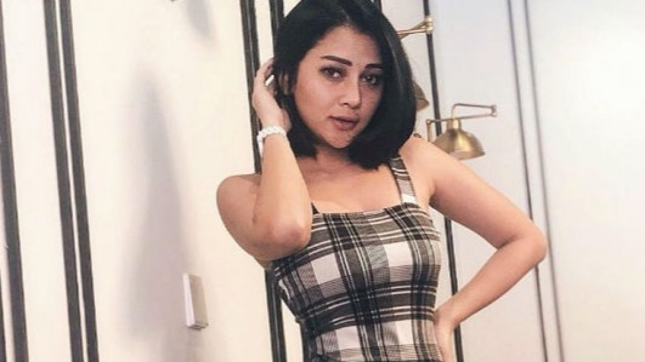 5 Foto Mutia Ayu yang Bikin Kaum Pria 'Pusing'