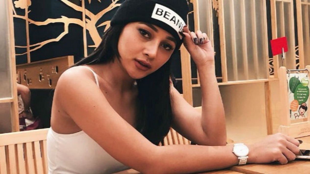 5 Foto Mutia Ayu yang Bikin Kaum Pria 'Pusing'