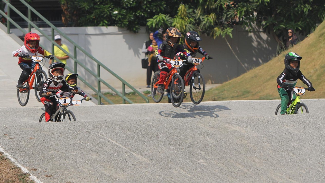 Adu Cepat di Kejuaraan Sepeda BMX Bearco Fest 2019