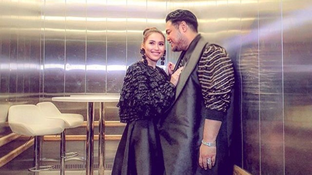 5 Potret Kemesraan Ayu Ting Ting dan Ivan Gunawan