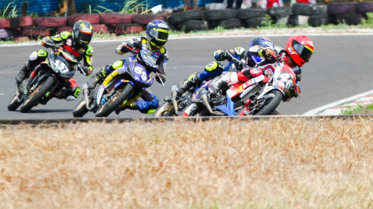 Herjun AF Menangi Duel Sengit di Race 1 Kelas Novice