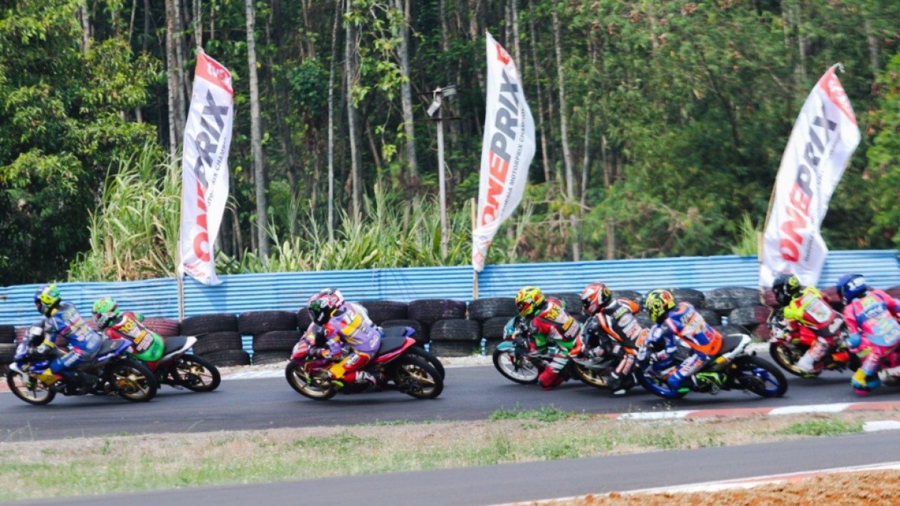 Herjun AF Menangi Duel Sengit di Race 1 Kelas Novice