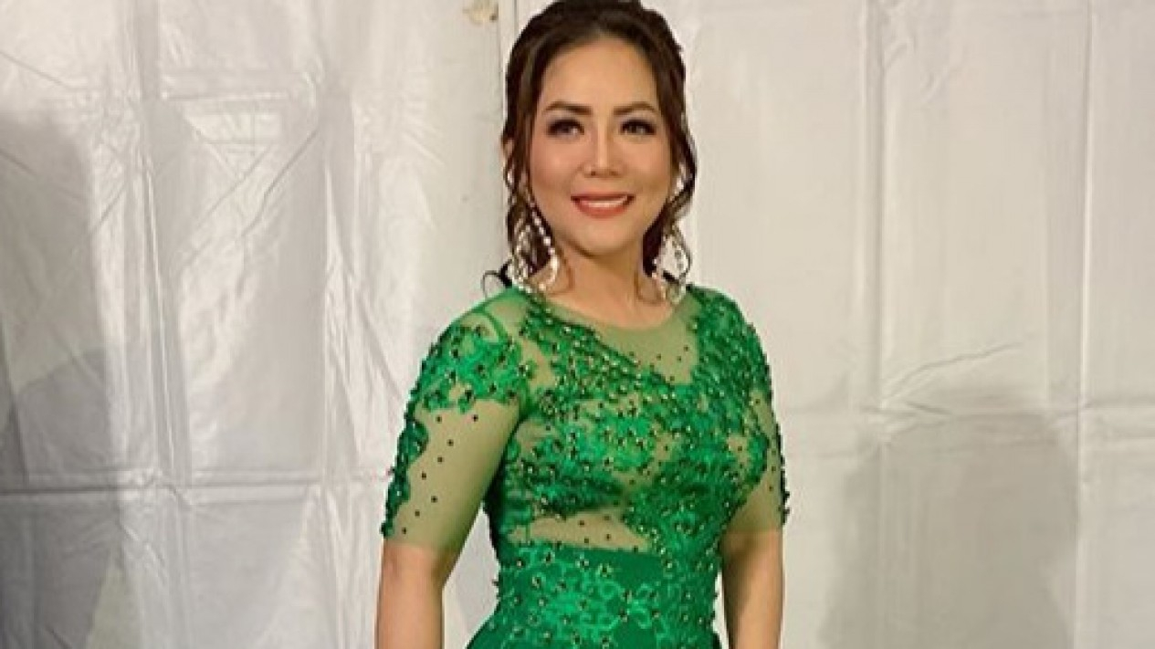 Cantiknya Kristina Bergaun Hijau
