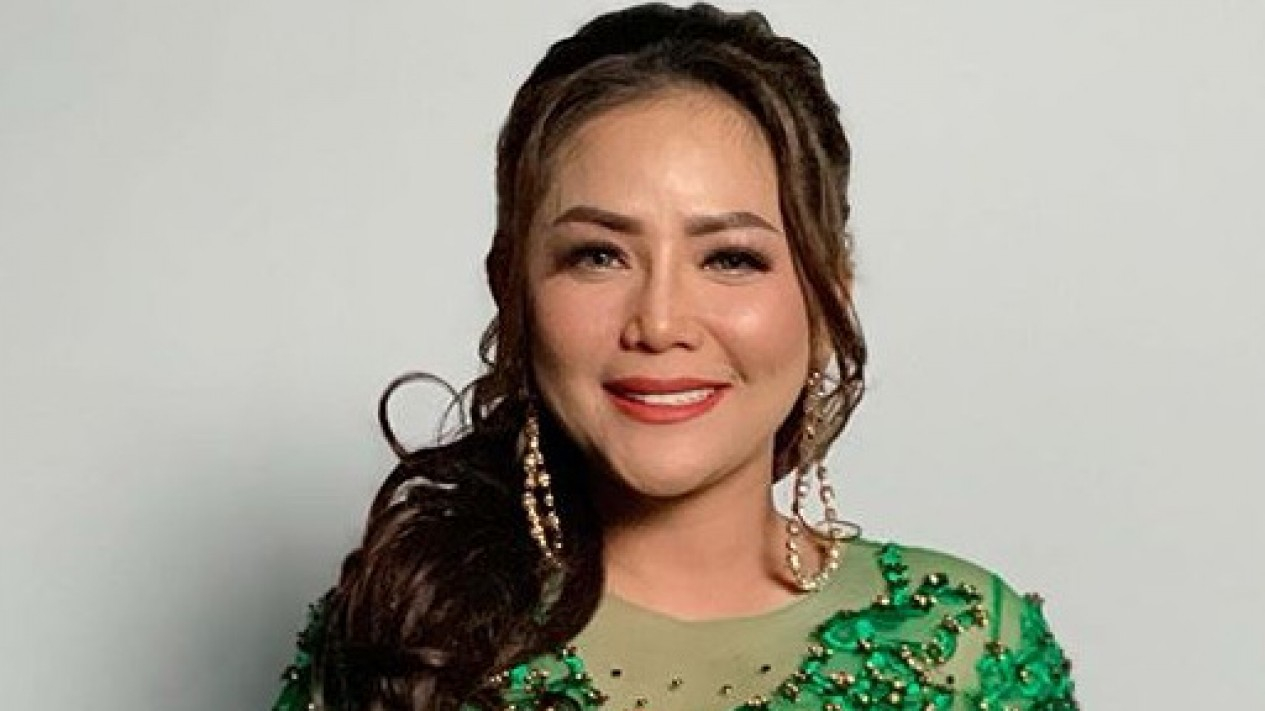 Cantiknya Kristina Bergaun Hijau