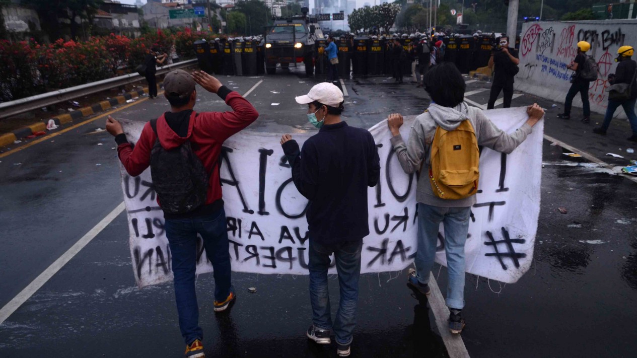 Aksi Demonstrasi Tolak RKUHP dan UU KPK di DPR