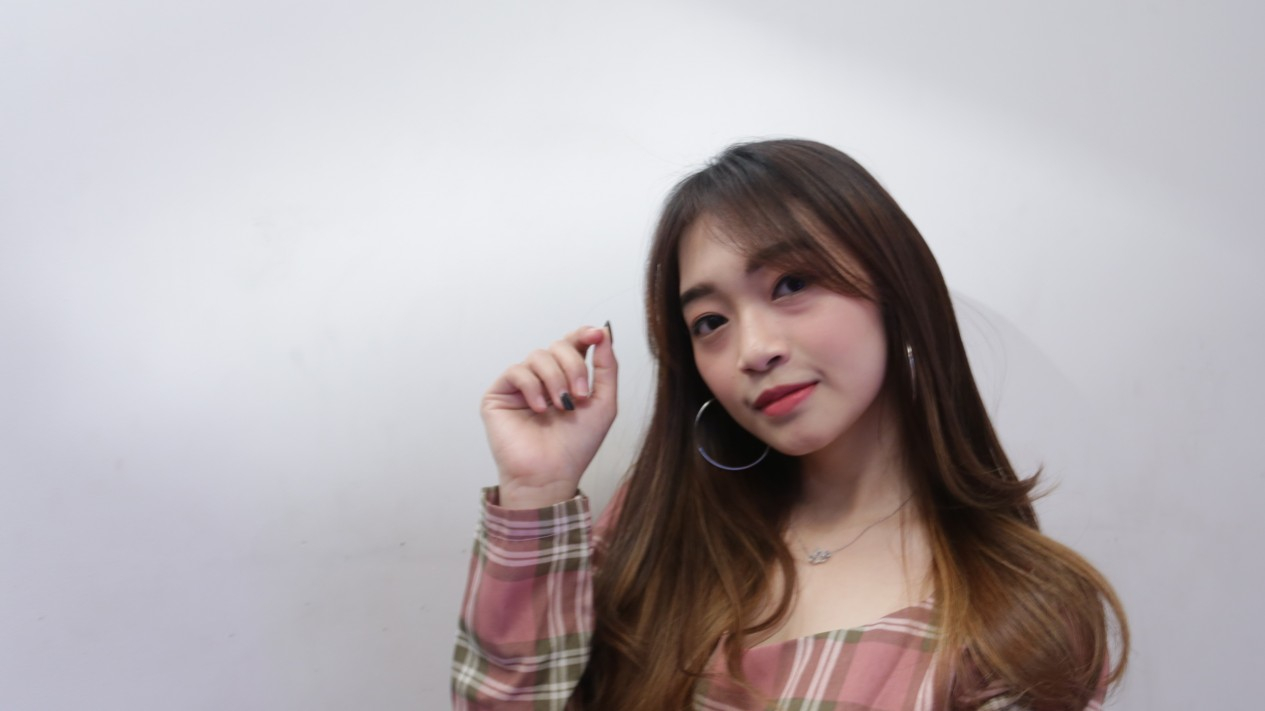 Potret Sendy Ariani Ketika Mengunjungi Kantor JagoDangdut.com