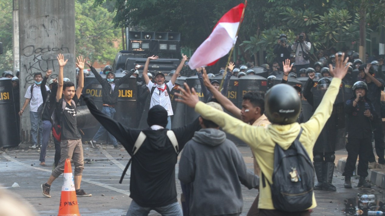 Demo Pelajar STM di DPR Rusuh