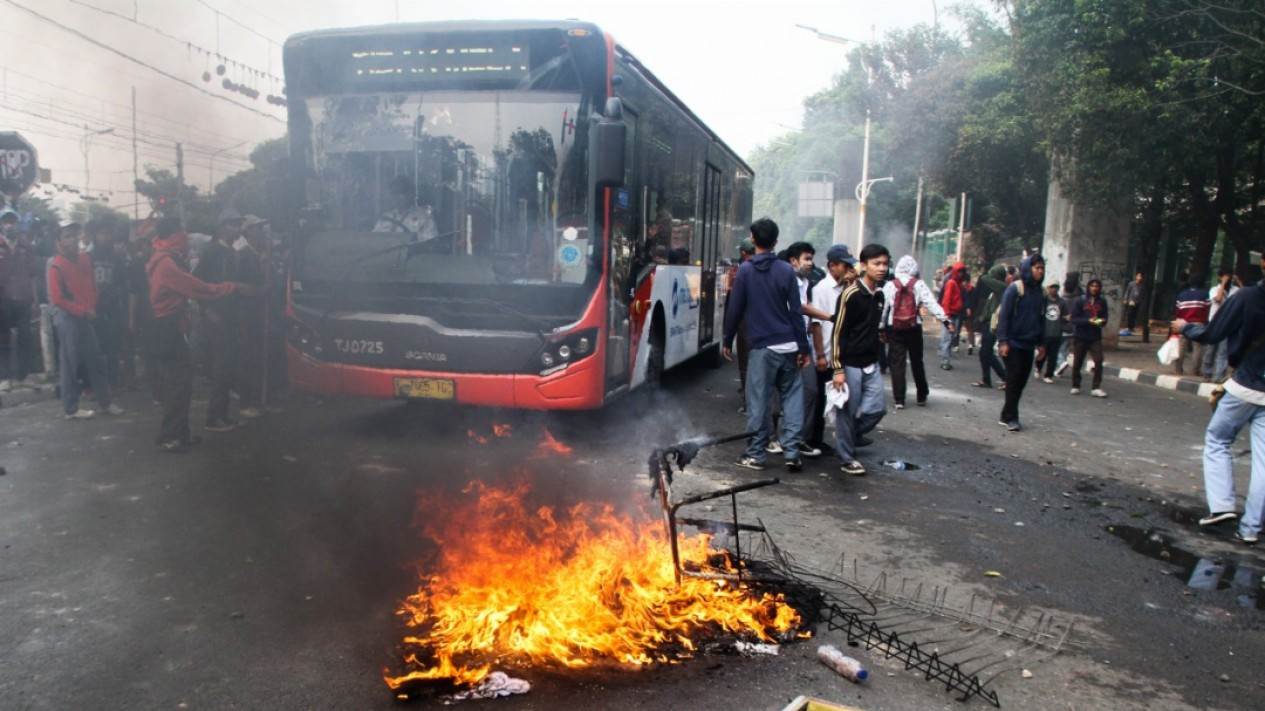 Demo Pelajar STM di DPR Rusuh