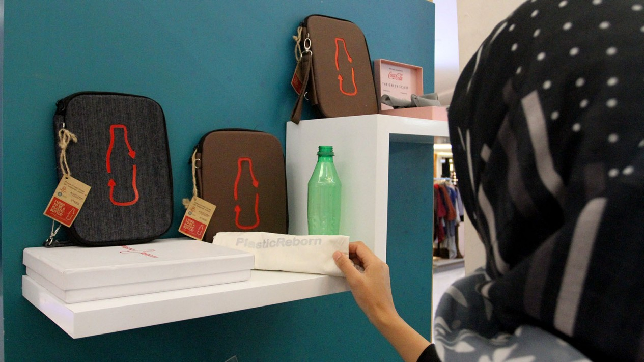 Pameran Daur Ulang Botol Plastik 'Inspiraktif'